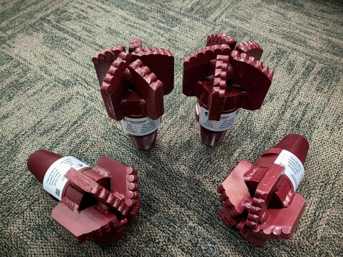 Adattatore femminile 2-3/8 REG femminile 4- 1/2 REG sub 6