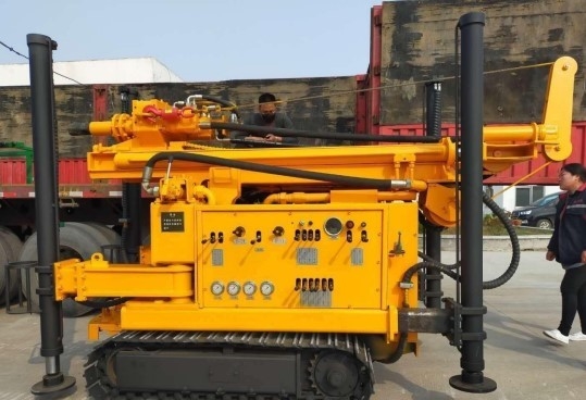Tipo di Macchine per impianti di perforazione Fully Hydraulic Crawler del trapano del pozzo trivellato 90KW