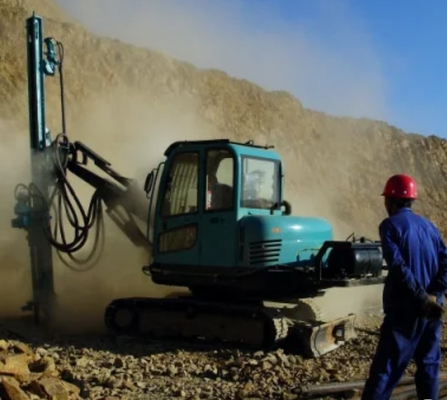 Impianto di perforazione di martello pneumatico di Blasthole, martello superiore che perfora Rig Crawler Type For Blasting