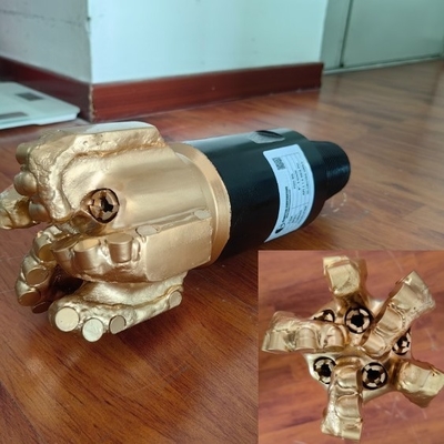 pozzo trivellato del Punta da trapano PDC del corpo di acciaio di 152mm bene 5 lame per i hard rock