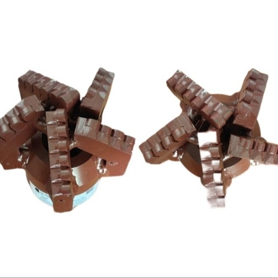 Perforazione su misura Pdc Bit Step Tipo Perforazione su roccia morbida con 5 ali