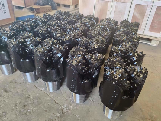 Nuovo design Tricone Bit Roller Cone Bit 200mm IADC545 Bit di perforazione in roccia dura per la perforazione di pozzi