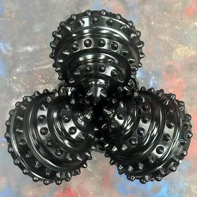 Punta Tricone 18 3/4 pollici con inserti in carburo di tungsteno per perforazione pozzi